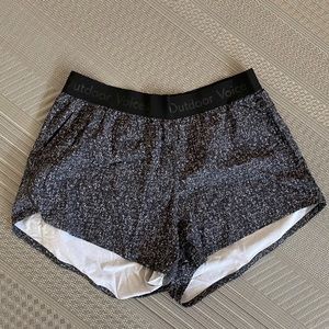 Outdoor Voices Relay shorts M